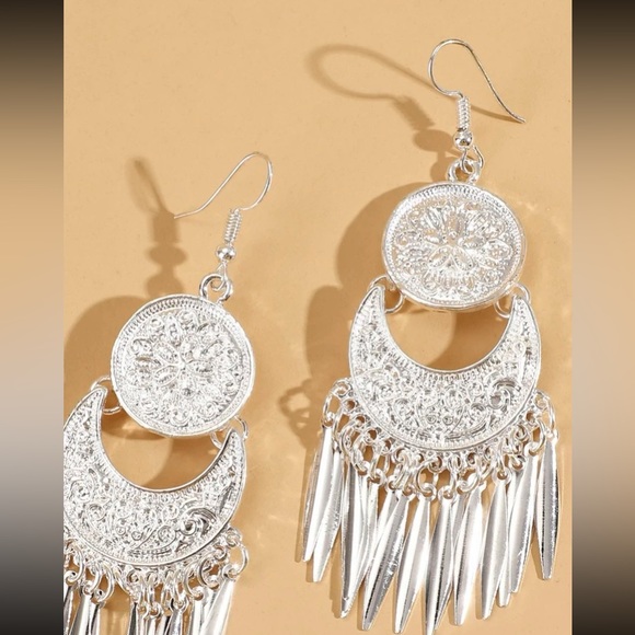 Exotically Shimmering Silver Metal Tasseled Medallion Chandelier Drop Earrings - Picture 9 of 15